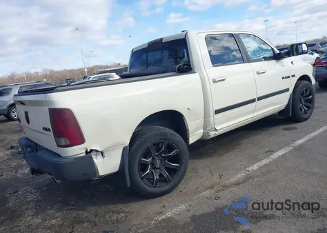 2010 Dodge Ram 1500 Slt/Sport/Trx z USA, uszkodzony, nr VIN 1D7RV1CT1AS227505
